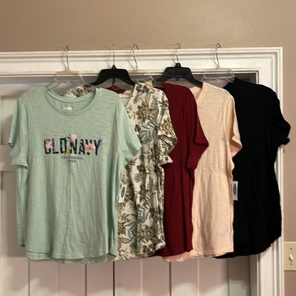 5 Old Navy shirts - 2 new with tags & 3 without tags - Picture 5 of 7